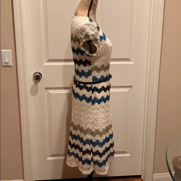 - Dress Barn cream multi color chevron print… - Picture 4 of 6